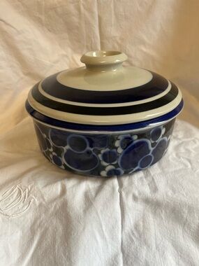 Arabia Finland Vintage Covered Casserole Dish